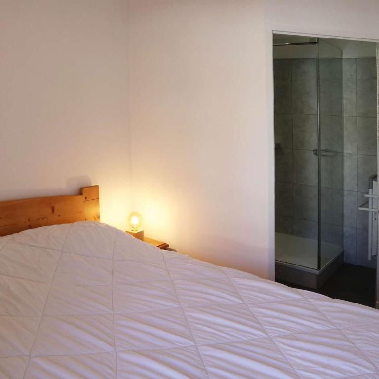 Appartement 4 pièces, 6 personnes, skis aux pieds, piscine et sauna - FR-1-322-385 - Apartamento (8 adultos) - 17