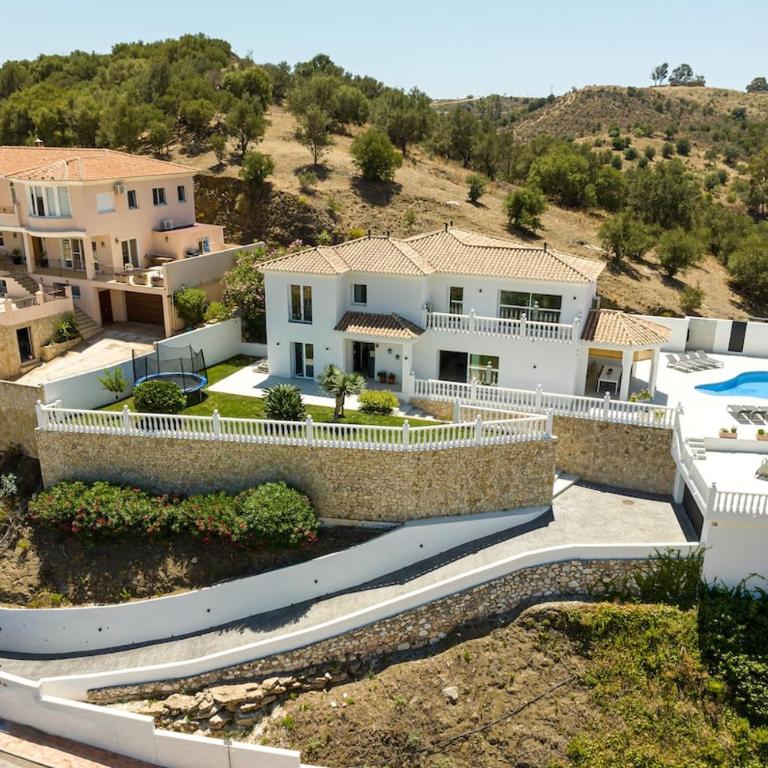 Huge luxury villa with stunning views - Casa de 6 dormitorios - 1