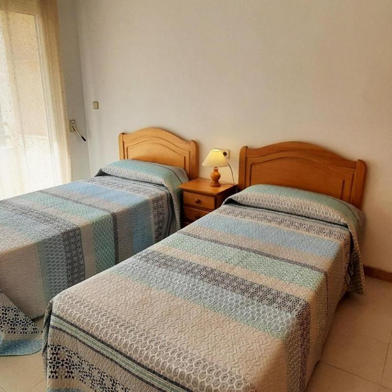 Apartamento en Llançà con Piscina Comunitaria y Terraza, a 10 Minutos de la Playa - ES-170-32 - Apartamento - 13