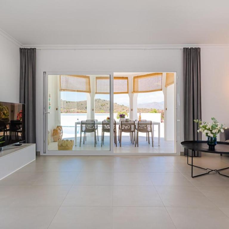 Huge luxury villa with stunning views - Casa de 6 dormitorios - 17