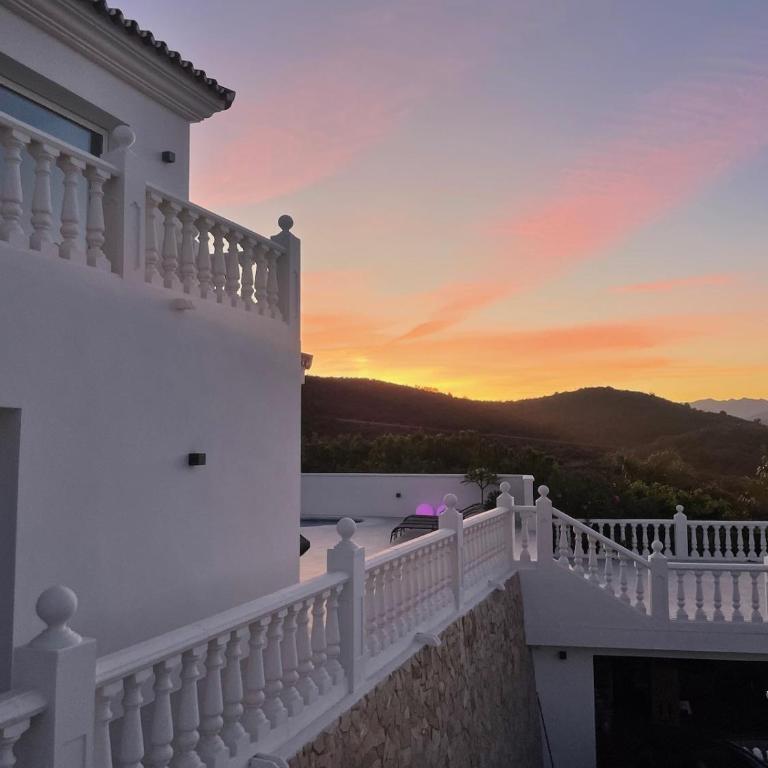 Huge luxury villa with stunning views - Casa de 6 dormitorios - 11