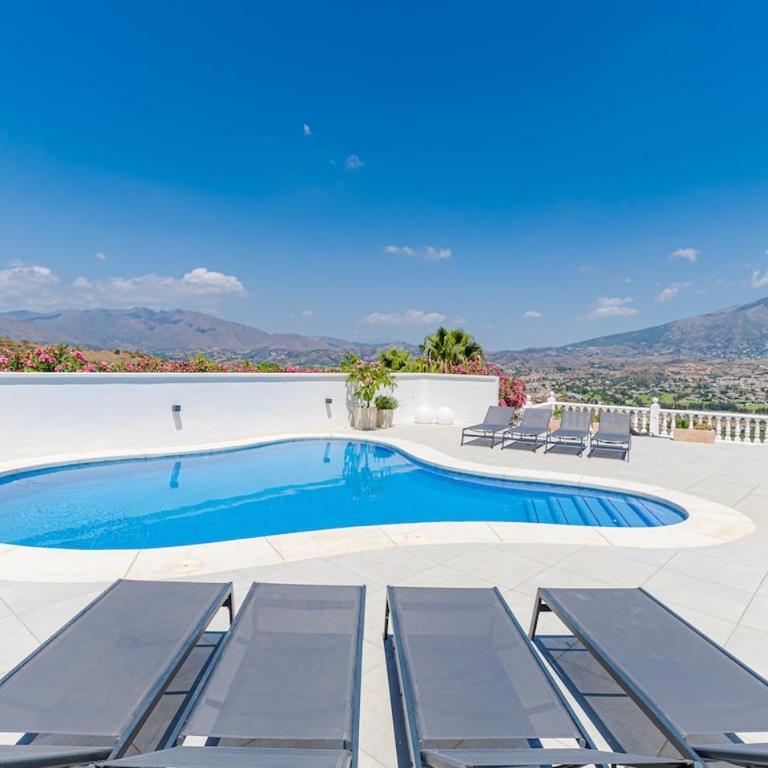 Huge luxury villa with stunning views - Casa de 6 dormitorios - 5