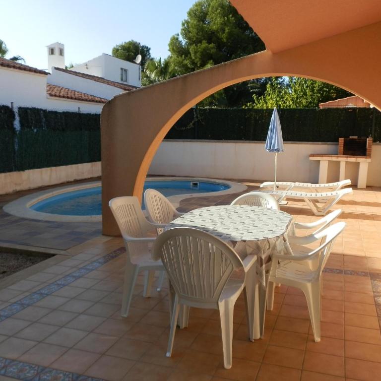 Casa cerca del mar con piscina privada, wifi gratis, aire opcional, admite mascotas y playa para perros - ES-184-4 - Casa - 6