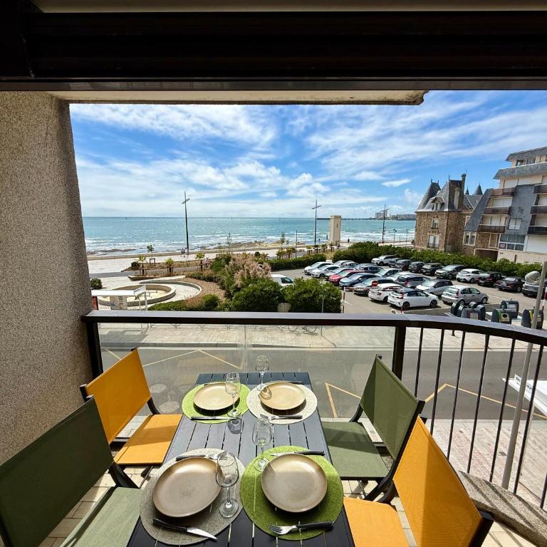 Studio 3* avec Alcôve, Balcon Face Mer, Plage à 150m - Les Sables-d'Olonne - FR-1-92-921 - Apartment - 13