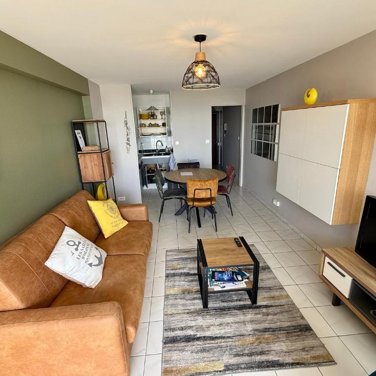 Studio 3* avec Alcôve, Balcon Face Mer, Plage à 150m - Les Sables-d'Olonne - FR-1-92-921 - Apartment - 14