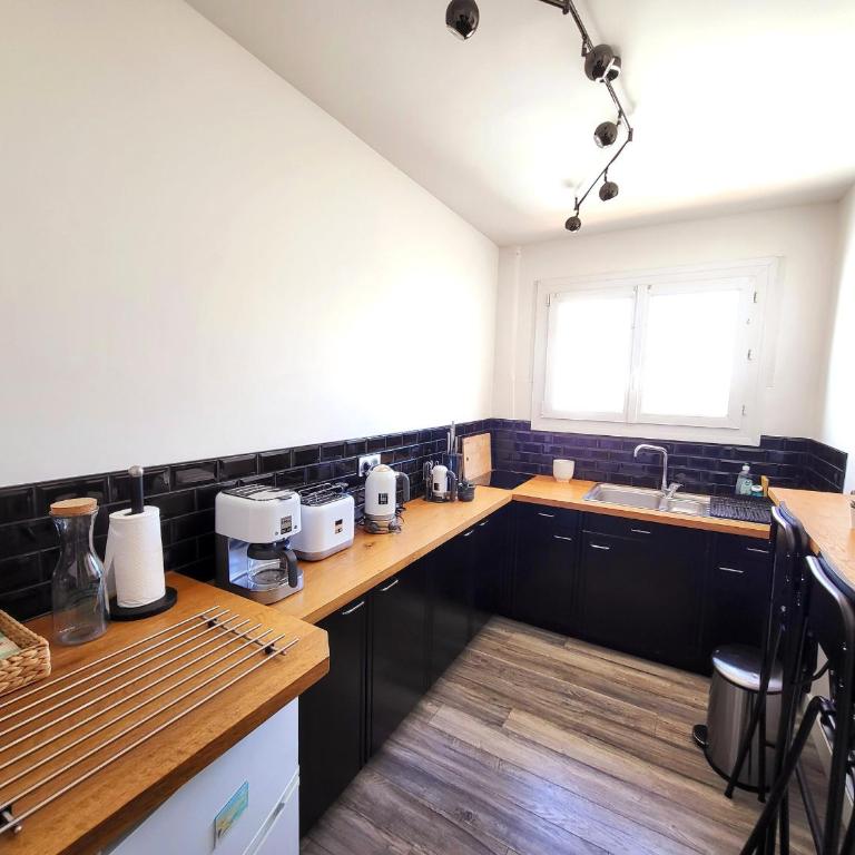 Appartement moderne rénové - Face mer - Terrasse - WiFi gratuit - FR-1-92-818 - Appartement (2 Adultes) - 9