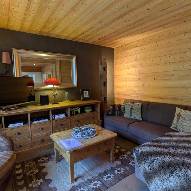 Demi-chalet 10 pers. au pied des pistes à La Clusaz - FR-1-459-22 - Appartement (10 Adultes) - 2