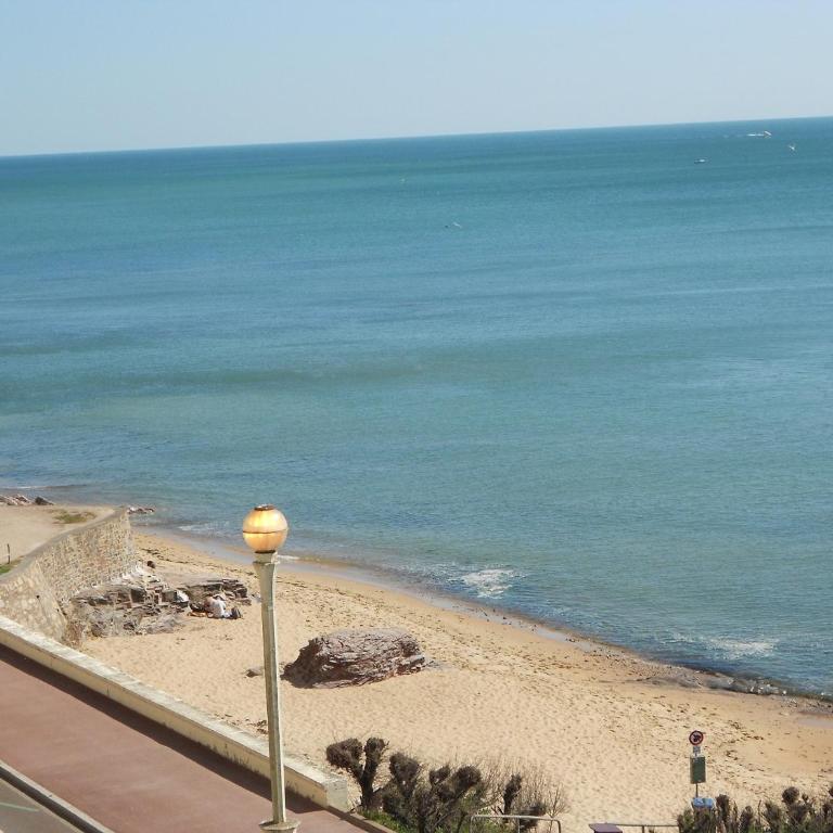 Studio face à la mer avec balcon, garage privé et équipements modernes - Les Sables-d'Olonne - FR-1-92-624 - Apartment (4 Adults) - 2