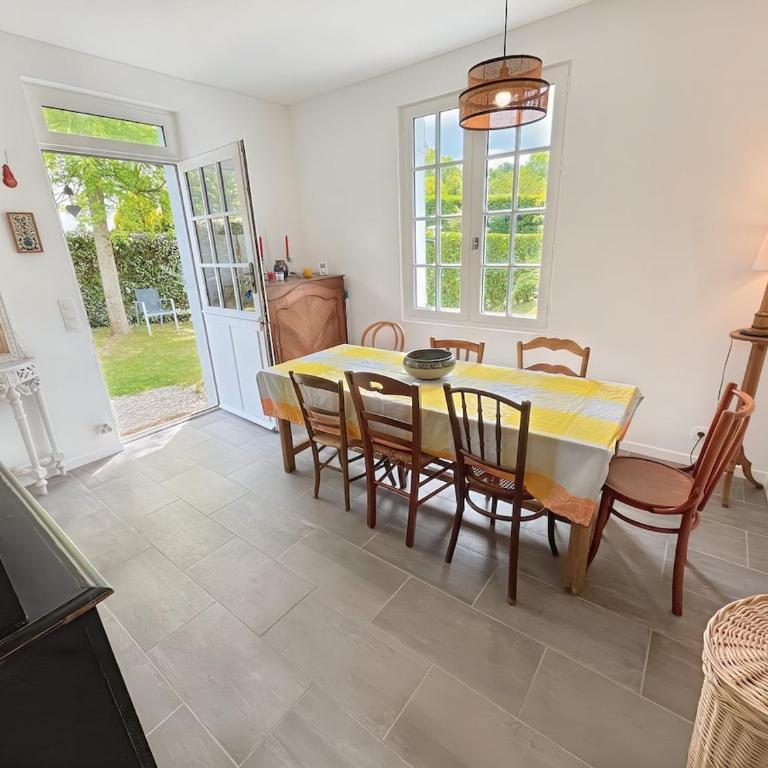 Normandy Style - Centre ville à 5 min en voiture - Parking Gratuit sur place - Two-Bedroom House - 16