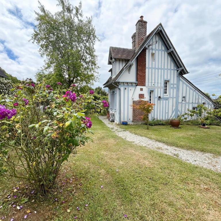 Normandy Style - Centre ville à 5 min en voiture - Parking Gratuit sur place - Two-Bedroom House - 18