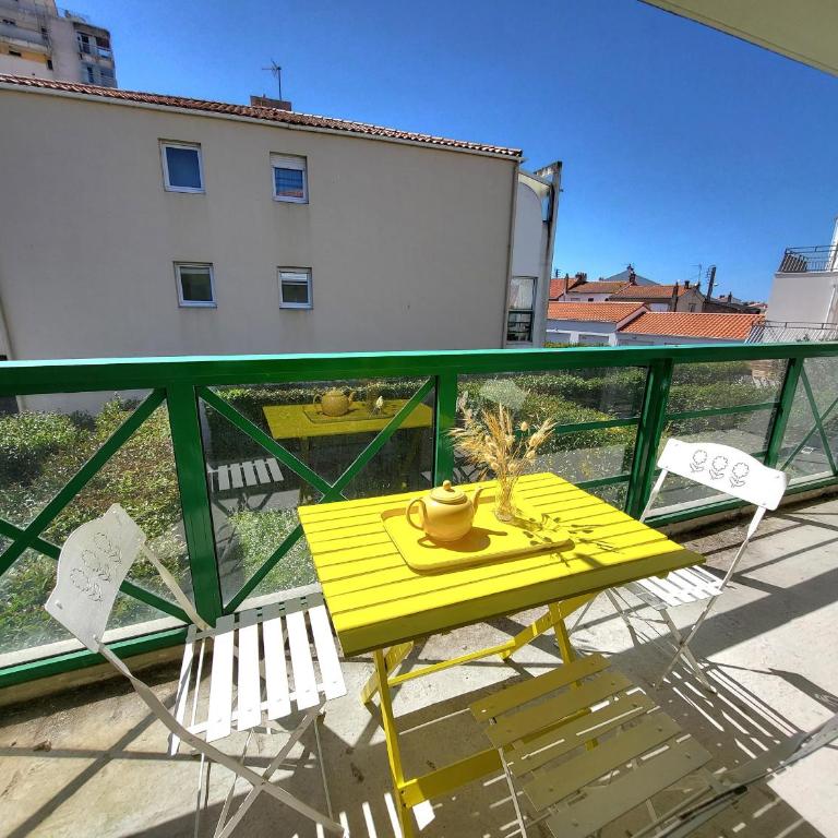T2 avec Balcon, Parking Privé, à 800m de la Plage et 500m des Commerces - Les Sables d'Olonne - FR-1-92-699 - Apartment (4 Adults) - 1