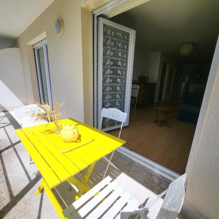 T2 avec Balcon, Parking Privé, à 800m de la Plage et 500m des Commerces - Les Sables d'Olonne - FR-1-92-699 - Apartment (4 Adults) - 5