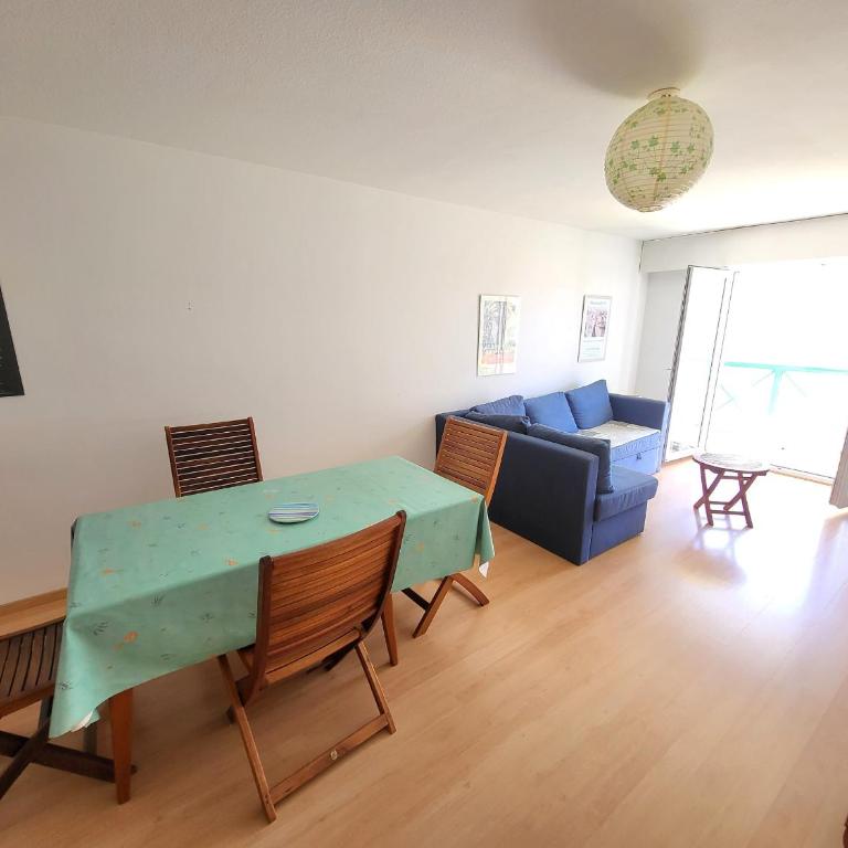 T2 avec Balcon, Parking Privé, à 800m de la Plage et 500m des Commerces - Les Sables d'Olonne - FR-1-92-699 - Apartment (4 Adults) - 11