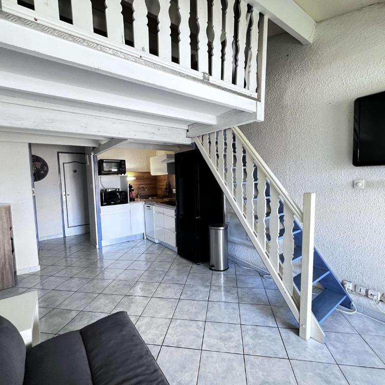 Studio Mezzanine avec Piscine, Clim, Parking et Lave-linge - Proche Plage - FR-1-702-50 - Studio - 10