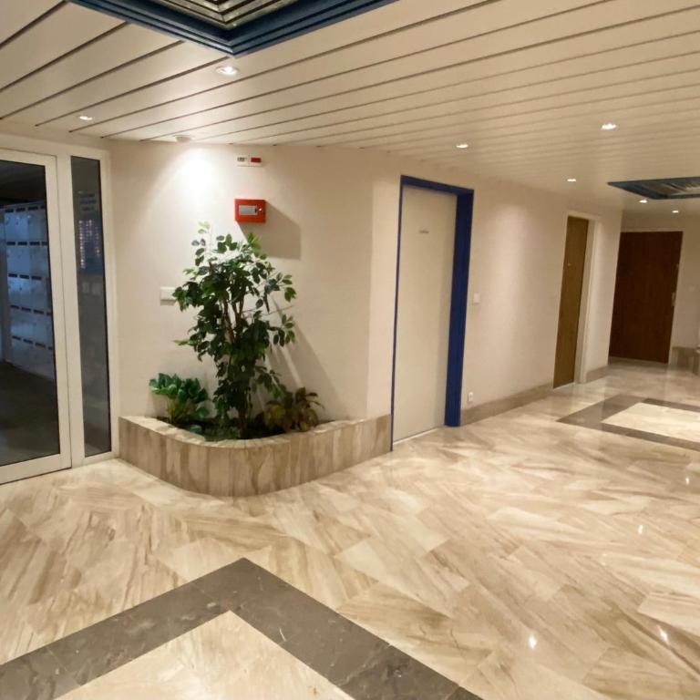 Appartement 2 pièces avec mezzanine chez plage, centre-ville et garage privé - FR-1-92-704 - Apartment (5 Erwachsene) - 12