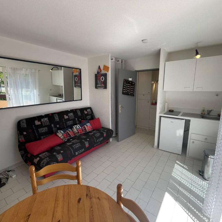 Studio proche plage avec terrasse et piscine à Saint-Cyprien - FR-1-106-64 - Appartamento - 2