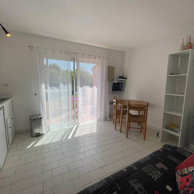 Studio proche plage avec terrasse et piscine à Saint-Cyprien - FR-1-106-64 - Appartamento - 18