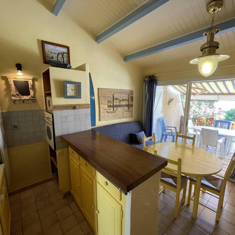 Charmant Pavillon Familial avec Terrasse et Mezzanine - Proche Plage - Saint-Cyprien Plage - FR-1-106-86 - Villa - 5