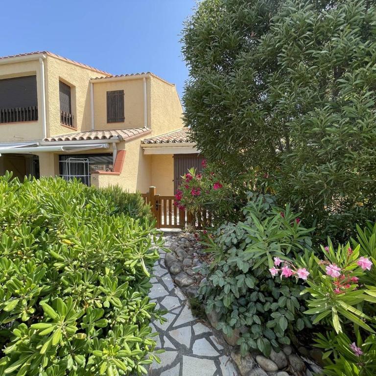 Charmant Pavillon Familial avec Terrasse et Mezzanine - Proche Plage - Saint-Cyprien Plage - FR-1-106-86 - Villa - 25
