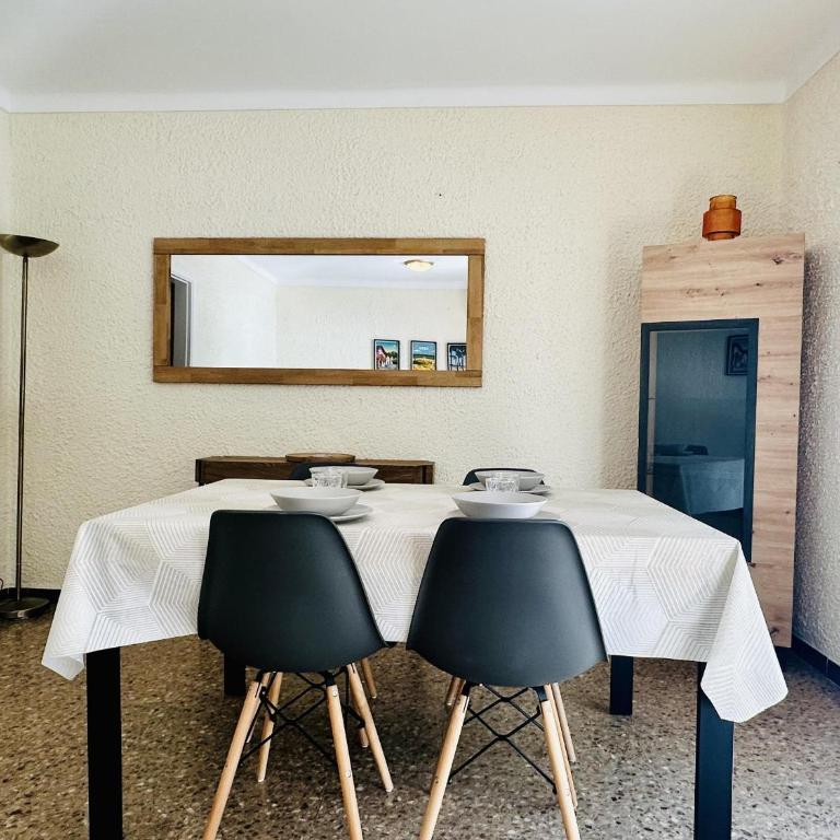 Apartamento Frente al Mar en Roses, Capacidad 6 Personas - ES-258-62 - Apartamento - 8