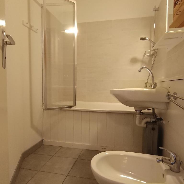 Appartement 4 pers, proche pistes et commerces, parking - FR-1-445-86 - Appartamento (6 Adulti) - 14