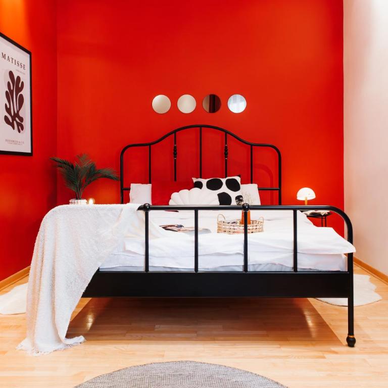 Soul House 110m2 with Balcony & Foosball Old Town - Three-Bedroom Apartment with Balcony - 13