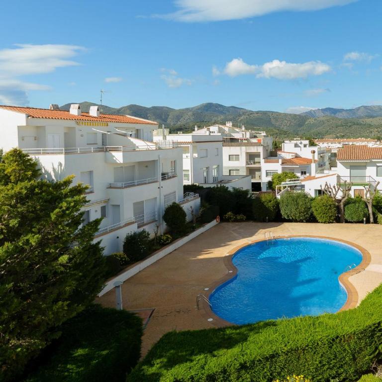 Apartamento acogedor con piscina, WiFi y garaje cerca de la playa de La Farella, Llançà - ES-228-8 - Apartamento - 12