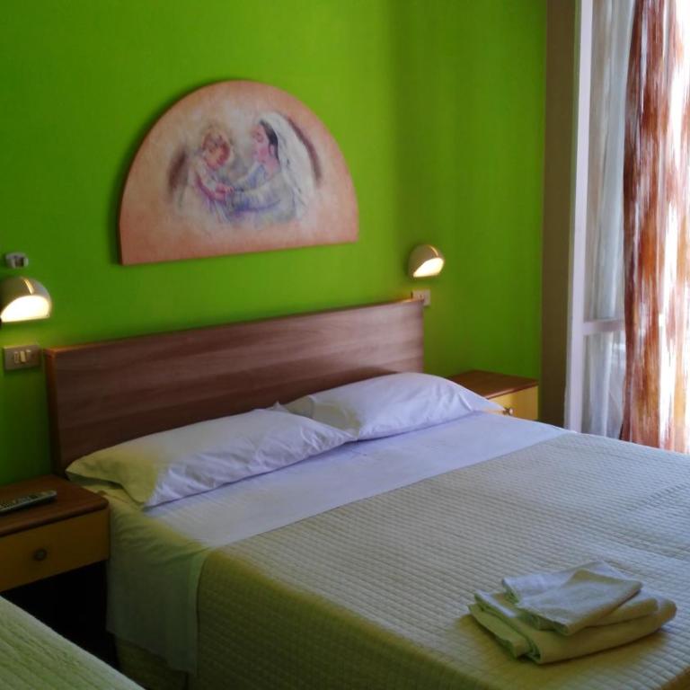 Hotel Simon - Camera Tripla - 4