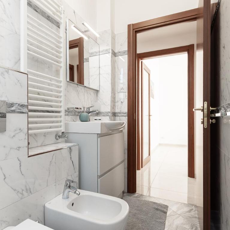 Passeggiata Mare - 10 Min Centro Città - Appartamento con 3 Camere da Letto - 23