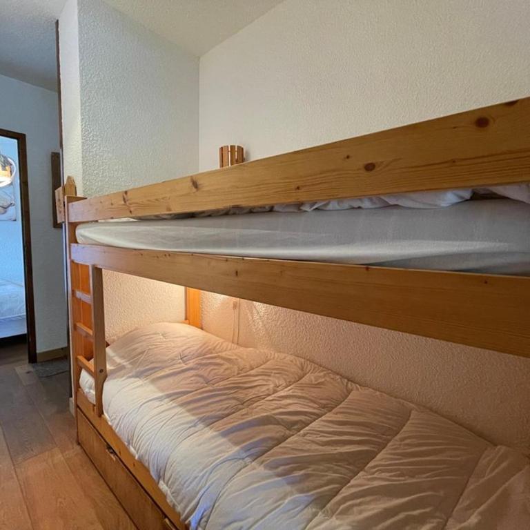 Appartement cosy 6 pers, 50m², proche pistes, 2 SDB, cuisine équipée, calme, non-fumeurs - Two-Bedroom Apartment - 10