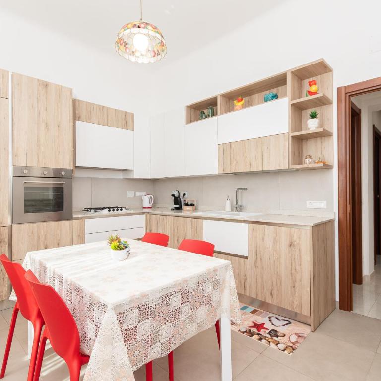 Passeggiata Mare - 10 Min Centro Città - Appartamento con 3 Camere da Letto - 17