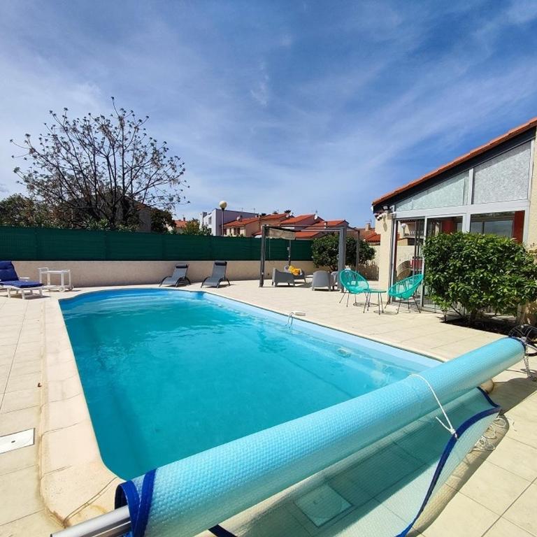 Maison climatisée avec piscine, parking, et WIFI - 6 pers. - FR-1-776-5 - Villa - 1