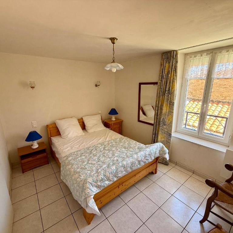 Maison T3 avec cour close, proche plage et commerces, quartier Arago, Les Sables-d'Olonne - FR-1-92-657 - Ferienhaus (5 Erwachsene) - 10