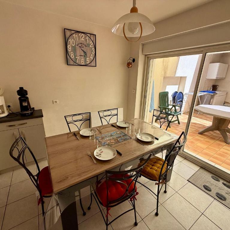 Maison T3 avec cour close, proche plage et commerces, quartier Arago, Les Sables-d'Olonne - FR-1-92-657 - Ferienhaus (5 Erwachsene) - 11