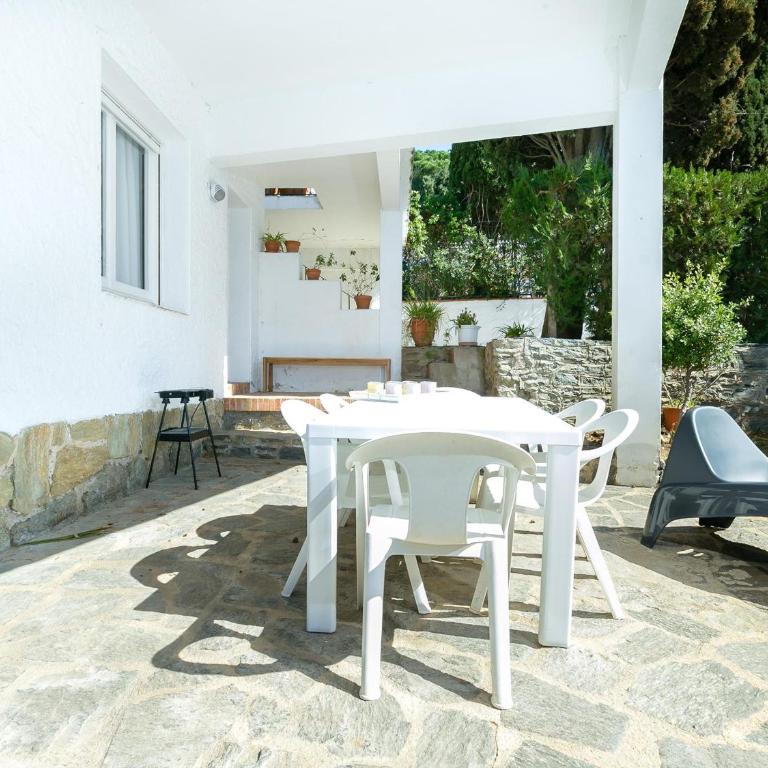 Apartamento luminoso y espacioso con gran jardín privado, a solo 150m de la playa - ES-228-136 - Apartment - 4