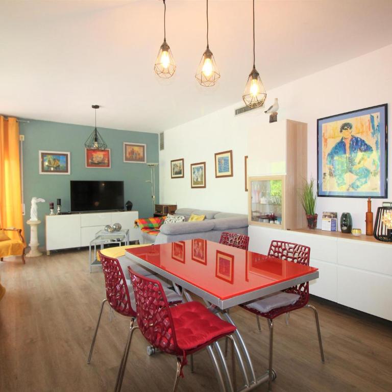 Apartamento con Terraza y Parking a 400m de la Playa del Port en Llançà - ES-228-156 - Apartment - 1