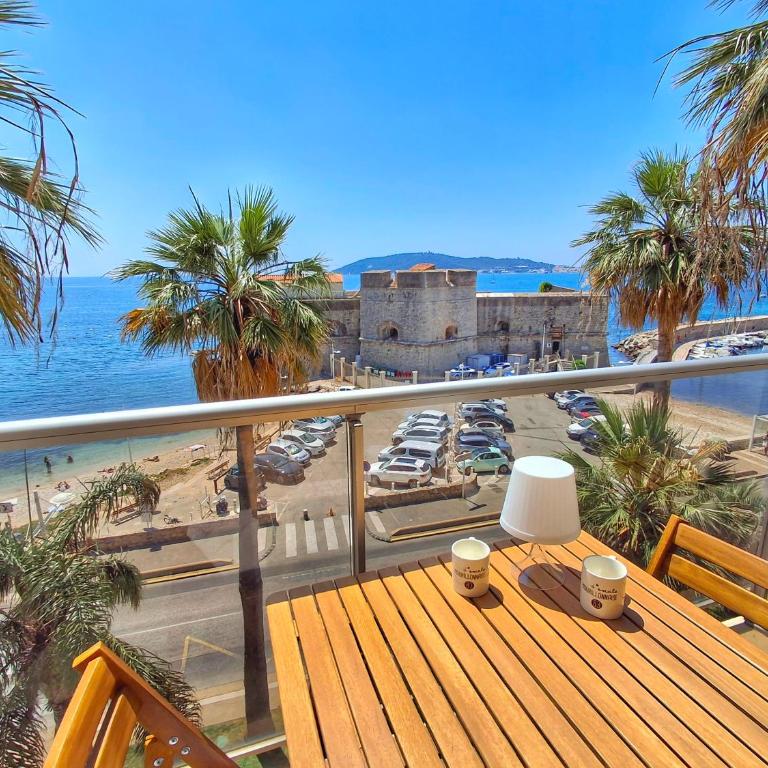 Vue mer incroyable Toulon Le Mourillon - One-Bedroom Apartment - 15