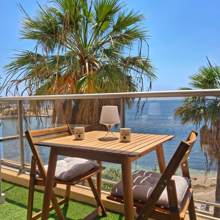 Vue mer incroyable Toulon Le Mourillon - One-Bedroom Apartment - 3