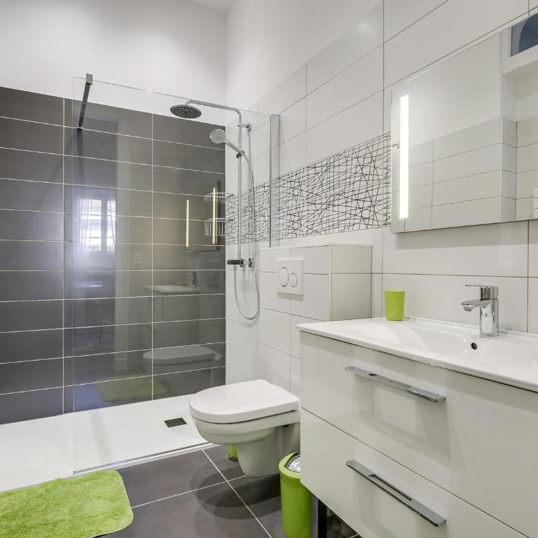 Arcachon : Appartement 8 pers, proche plage, jardin, parking, wifi - FR-1-474-275 - Apartment - 4