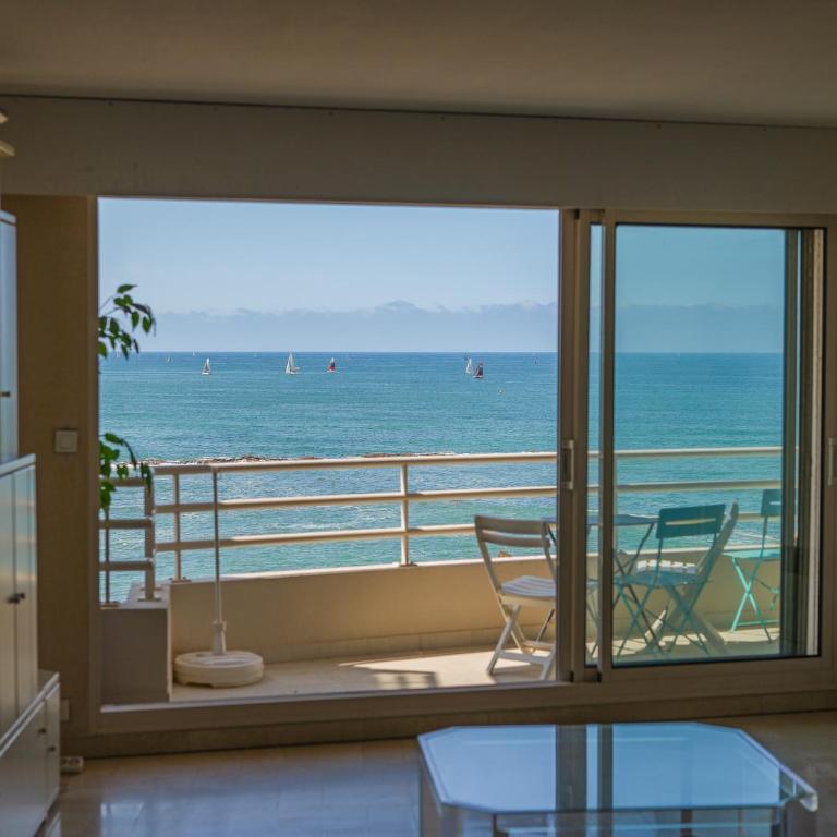 Appartement Face Mer - 2 Chambres, Terrasse, Garage, Wi-Fi - FR-1-197-603 - Apartment - 4