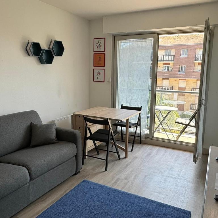 Studio Central à Cabourg avec Balcon, Wifi Gratuit & Parking - FR-1-487-372 - Studio - 1