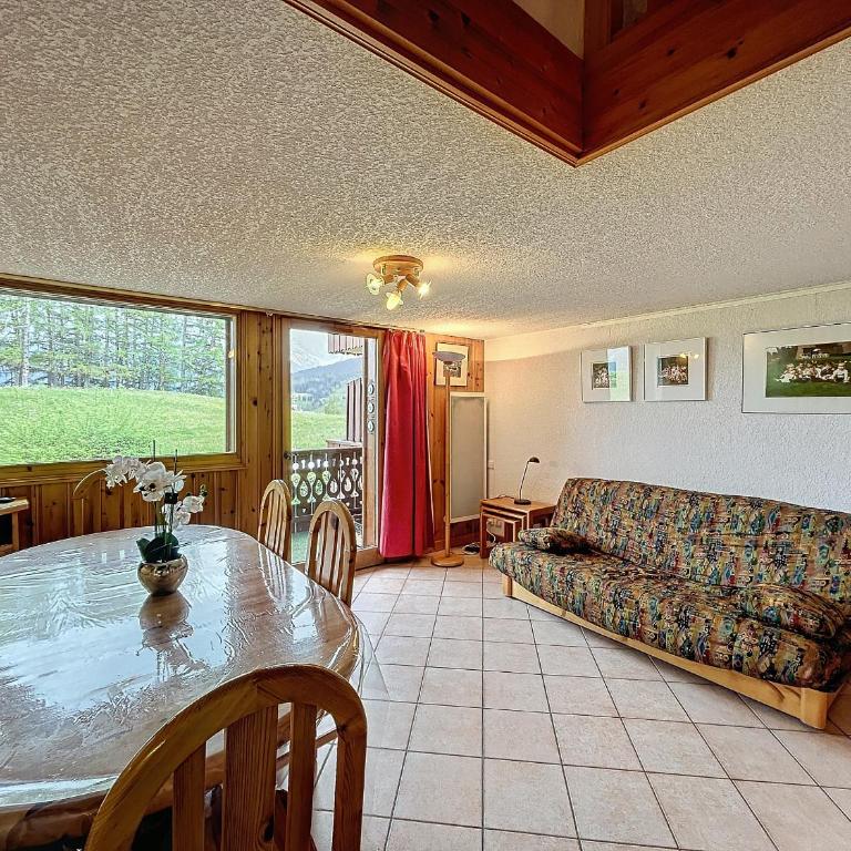 Charmant 4 pièces avec terrasse face Mont Blanc, proche téléski, village et garage sécurisé - Appartement 3 Chambres - 10