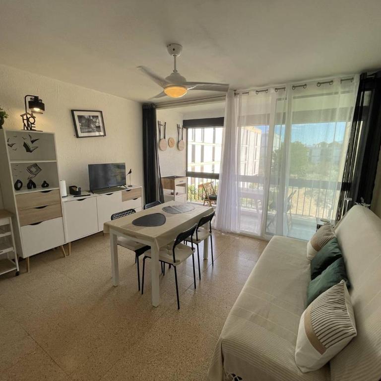 Charmant T2 rénové, 4 couchages, proche plage et port, balcon, parking sécurisé, St-Cyprien - FR-1-106-55 - Apartment - 2