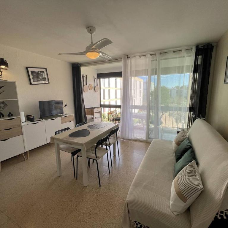 Charmant T2 rénové, 4 couchages, proche plage et port, balcon, parking sécurisé, St-Cyprien - FR-1-106-55 - Apartment - 11