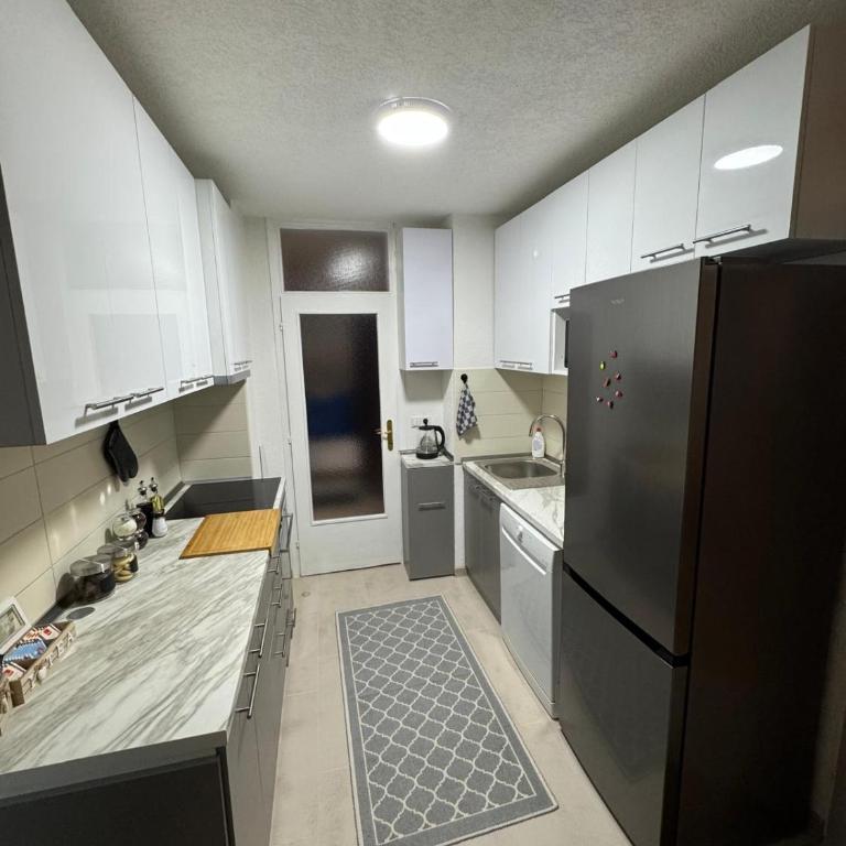 Skyflat Dobrinja by S&A - Deluks Apartman sa 1 Spavaćom Sobom - 14
