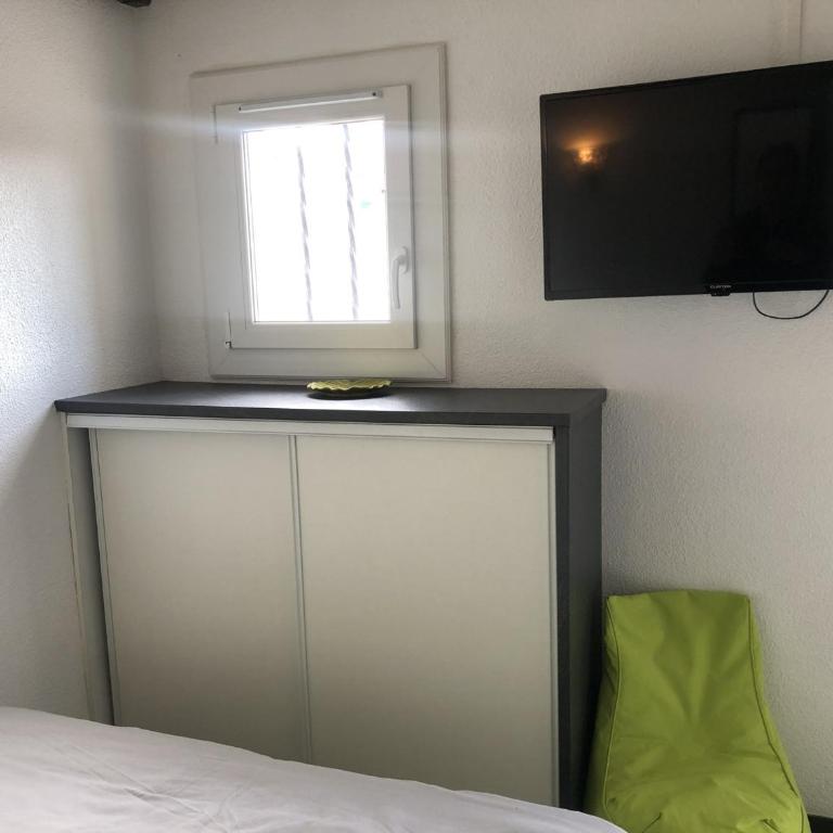 Saint-Cyprien : Villa T2 Mezzanine 4/5 Pers, Moderne, Plage à 500m, Parking Privé, Animaux Ok - FR-1-793-27 - Villa - 10