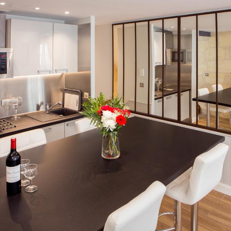 Superbe Duplex en Hypercentre avec Rooftop et Climatisation - Apartamento de 1 dormitorio con terraza - 4