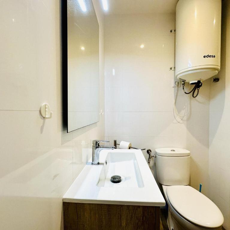 CLAUDIA A. Apartamento playa Roses – terraza y confort - ES-258-153 - Apartamento - 16