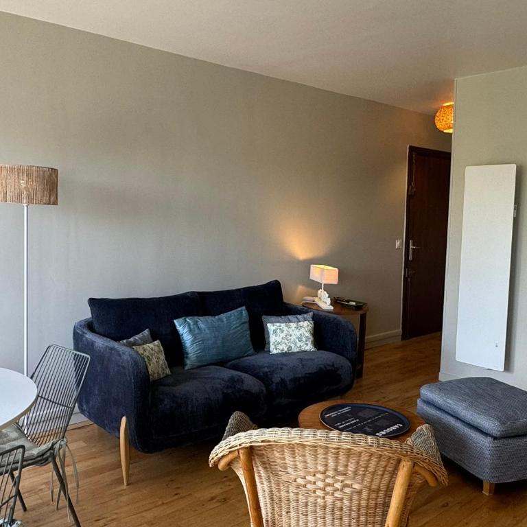 Appartement Duplex 2 Pièces Centre-Ville avec Balcon et Internet Inclus - FR-1-487-383 - Apartment - 10