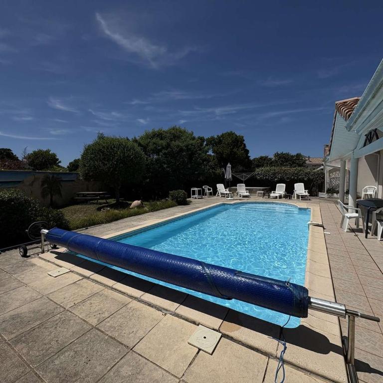 Élégante villa moderne à deux pas de la plage - FR-1-831-7 - Villa - 25